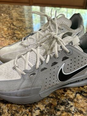 Nike GT 03 Basketball Sneakers